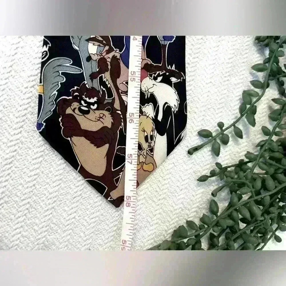 Vintage 90’s Looney Tunes 100% Silk Dress Tie - Picture 3 of 3
